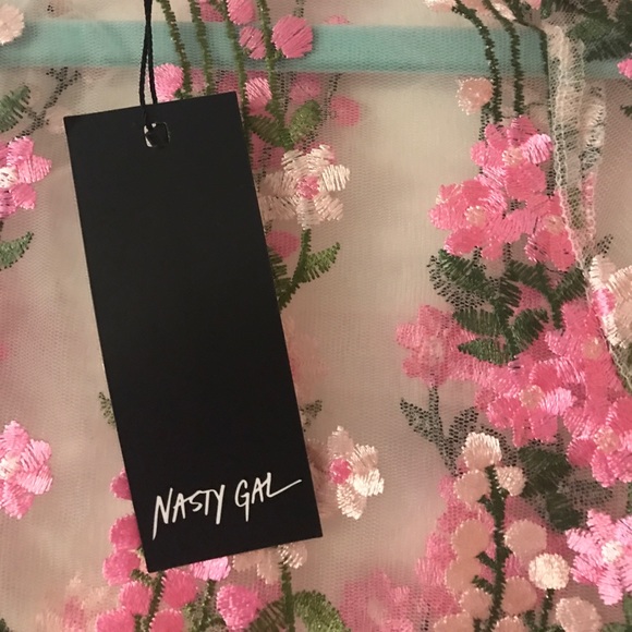 Nasty gal floral bodysuit - Picture 2 of 2